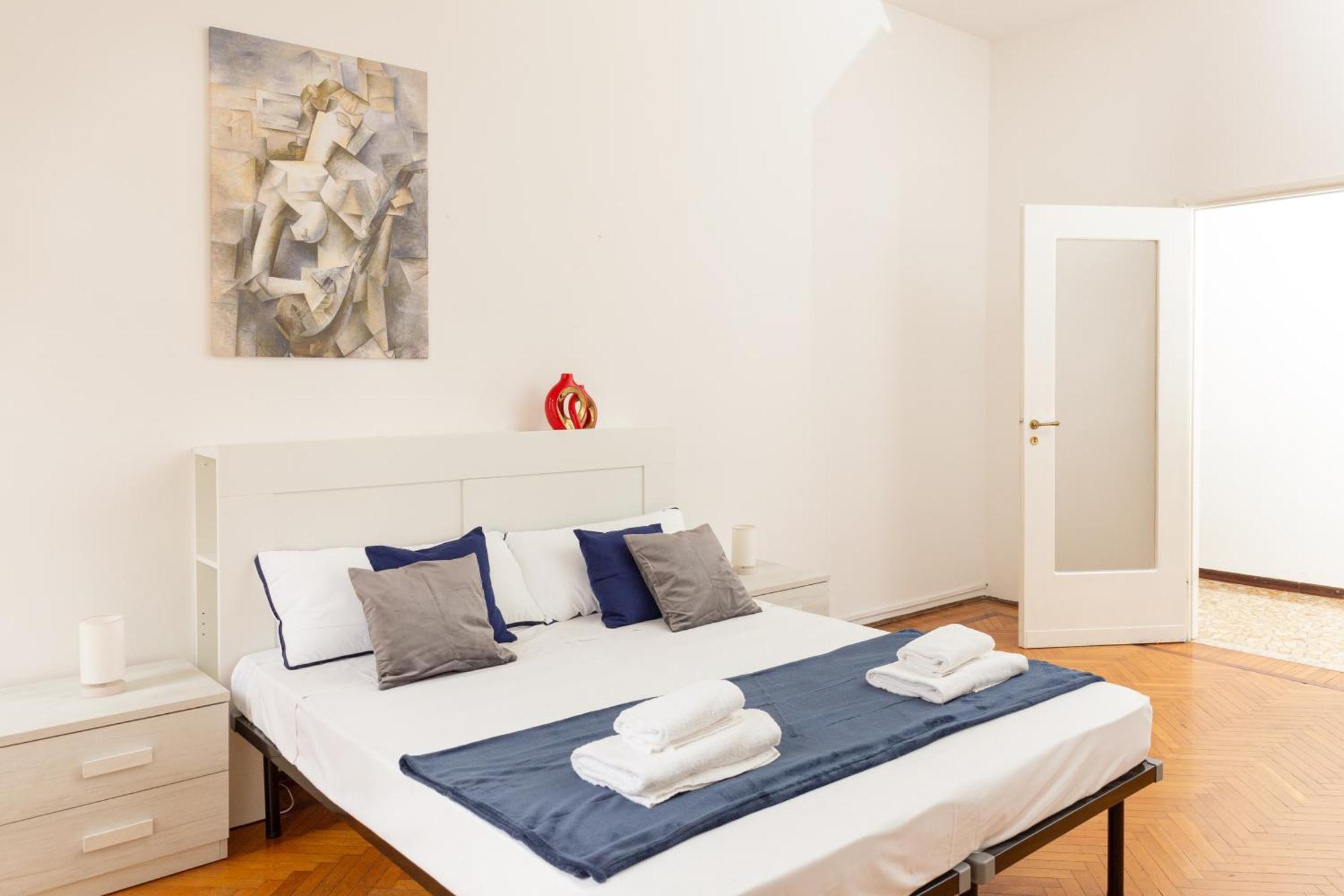 Picasso - Spacious Exclusive Apartment Милан Экстерьер фото